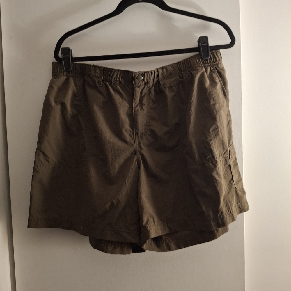 Columbia Women's Army Green Cargo Shorts Lightweight Quick-Dry
